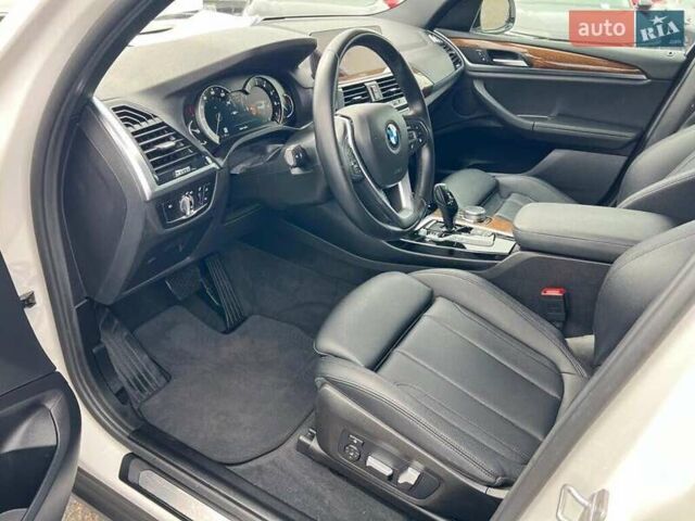 Білий БМВ Х3, об'ємом двигуна 2 л та пробігом 82 тис. км за 9800 $, фото 10 на Automoto.ua