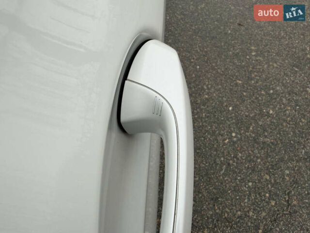 Белый БМВ Х3, объемом двигателя 2 л и пробегом 58 тыс. км за 33500 $, фото 37 на Automoto.ua