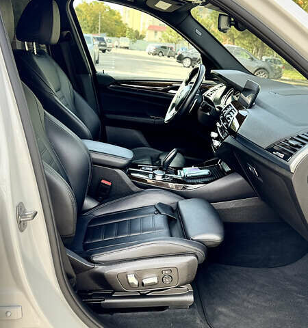 Білий БМВ Х3, об'ємом двигуна 2 л та пробігом 81 тис. км за 28700 $, фото 33 на Automoto.ua