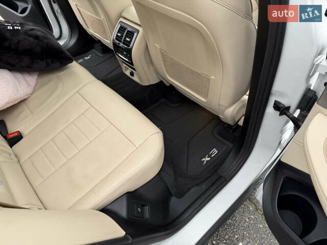 Белый БМВ Х3, объемом двигателя 2 л и пробегом 58 тыс. км за 33500 $, фото 31 на Automoto.ua
