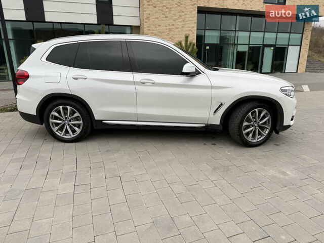 Белый БМВ Х3, объемом двигателя 2 л и пробегом 87 тыс. км за 31500 $, фото 2 на Automoto.ua