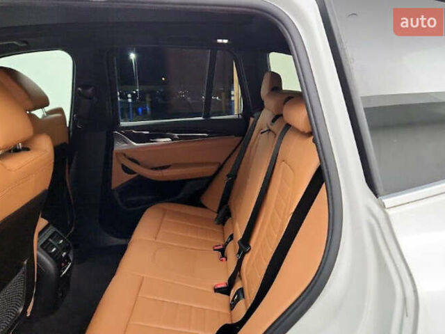 Білий БМВ Х3, об'ємом двигуна 2 л та пробігом 102 тис. км за 14500 $, фото 10 на Automoto.ua