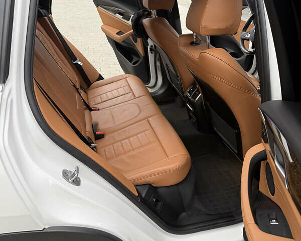 Белый БМВ Х3, объемом двигателя 2 л и пробегом 87 тыс. км за 31500 $, фото 16 на Automoto.ua