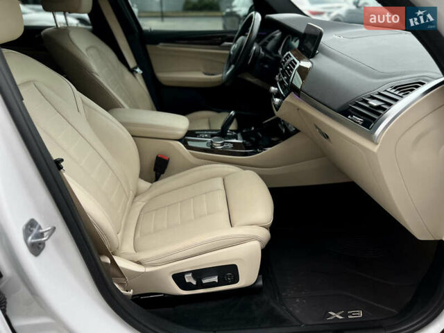 Білий БМВ Х3, об'ємом двигуна 3 л та пробігом 110 тис. км за 36900 $, фото 27 на Automoto.ua