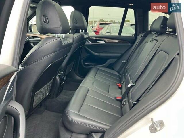 Білий БМВ Х3, об'ємом двигуна 2 л та пробігом 82 тис. км за 9800 $, фото 16 на Automoto.ua