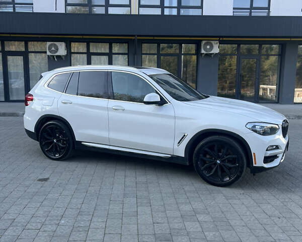 Білий БМВ Х3, об'ємом двигуна 2 л та пробігом 62 тис. км за 24300 $, фото 4 на Automoto.ua
