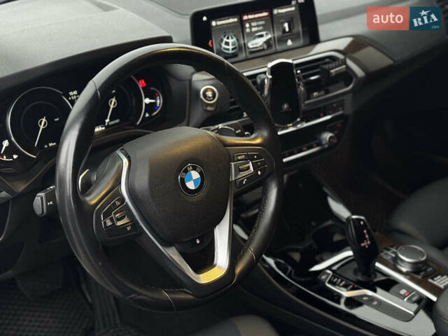 Белый БМВ Х3, объемом двигателя 2 л и пробегом 148 тыс. км за 25999 $, фото 12 на Automoto.ua