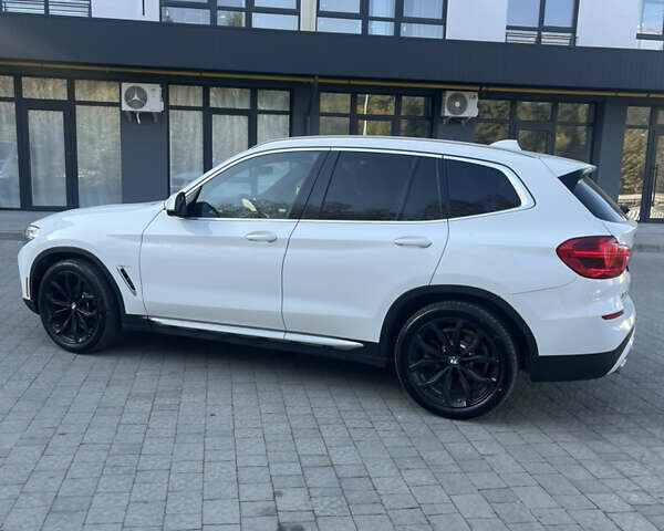 Білий БМВ Х3, об'ємом двигуна 2 л та пробігом 62 тис. км за 24300 $, фото 2 на Automoto.ua