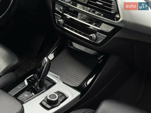 Белый БМВ Х3, объемом двигателя 2 л и пробегом 170 тыс. км за 24500 $, фото 10 на Automoto.ua