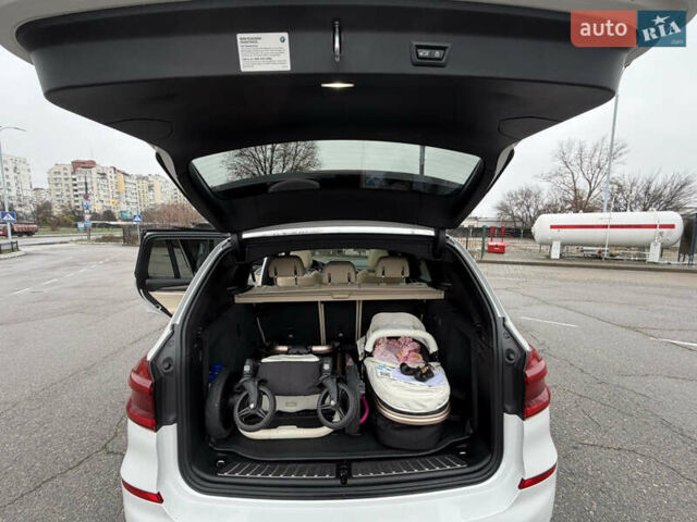 Белый БМВ Х3, объемом двигателя 2 л и пробегом 58 тыс. км за 33500 $, фото 25 на Automoto.ua