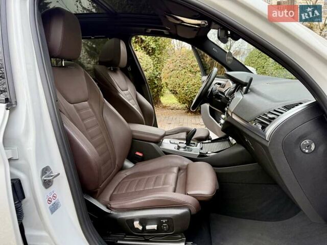 Белый БМВ Х3, объемом двигателя 2 л и пробегом 109 тыс. км за 31900 $, фото 61 на Automoto.ua