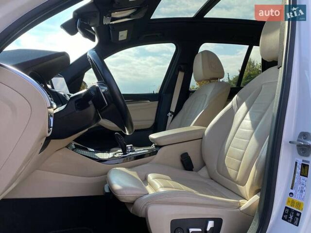 Білий БМВ Х3, об'ємом двигуна 2 л та пробігом 65 тис. км за 35490 $, фото 11 на Automoto.ua