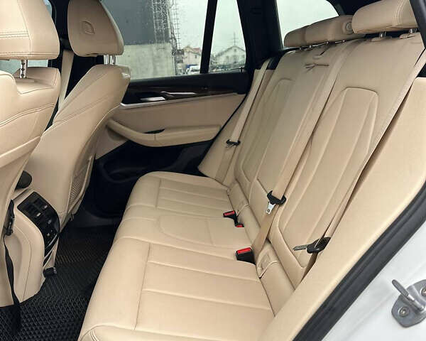 Белый БМВ Х3, объемом двигателя 2 л и пробегом 160 тыс. км за 24000 $, фото 9 на Automoto.ua