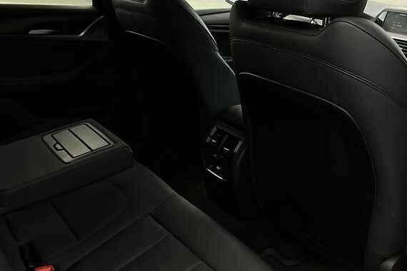 Белый БМВ Х3, объемом двигателя 2 л и пробегом 90 тыс. км за 18000 $, фото 16 на Automoto.ua