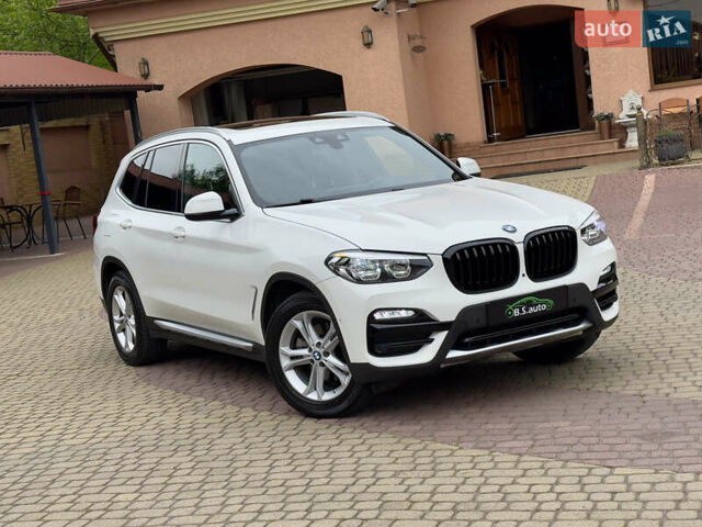 Белый БМВ Х3, объемом двигателя 2 л и пробегом 204 тыс. км за 23000 $, фото 3 на Automoto.ua