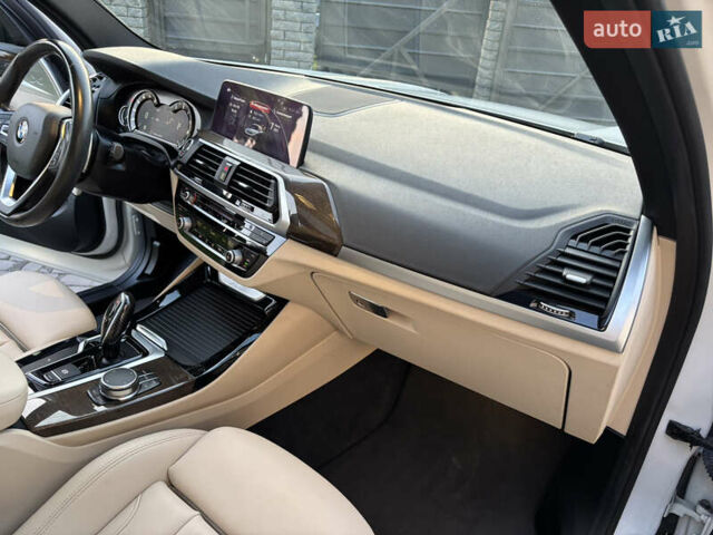 Белый БМВ Х3, объемом двигателя 2 л и пробегом 79 тыс. км за 26700 $, фото 26 на Automoto.ua