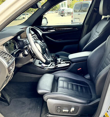 Білий БМВ Х3, об'ємом двигуна 2 л та пробігом 81 тис. км за 28700 $, фото 26 на Automoto.ua