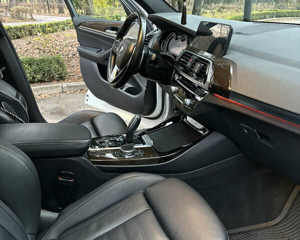 Белый БМВ Х3, объемом двигателя 2 л и пробегом 104 тыс. км за 29000 $, фото 11 на Automoto.ua