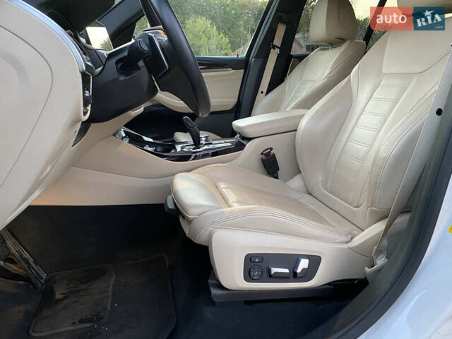 Белый БМВ Х3, объемом двигателя 2 л и пробегом 58 тыс. км за 36000 $, фото 29 на Automoto.ua