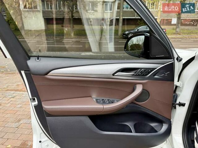 Белый БМВ Х3, объемом двигателя 2 л и пробегом 109 тыс. км за 31900 $, фото 71 на Automoto.ua