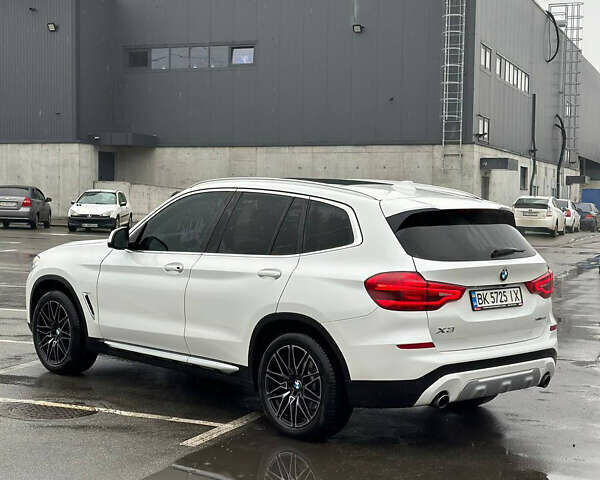 Белый БМВ Х3, объемом двигателя 2 л и пробегом 160 тыс. км за 24000 $, фото 2 на Automoto.ua