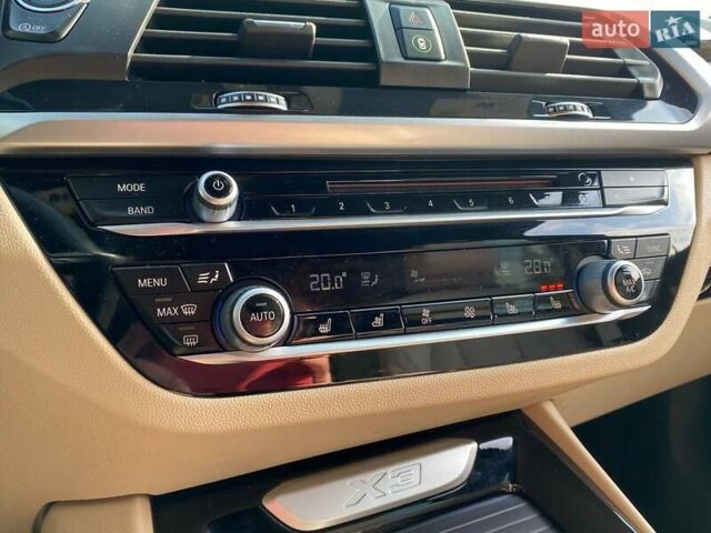 Білий БМВ Х3, об'ємом двигуна 2 л та пробігом 65 тис. км за 35490 $, фото 21 на Automoto.ua