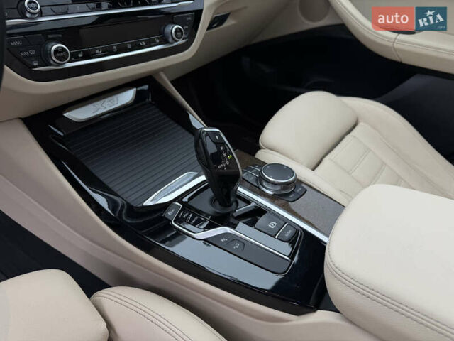 Белый БМВ Х3, объемом двигателя 2 л и пробегом 58 тыс. км за 33500 $, фото 21 на Automoto.ua