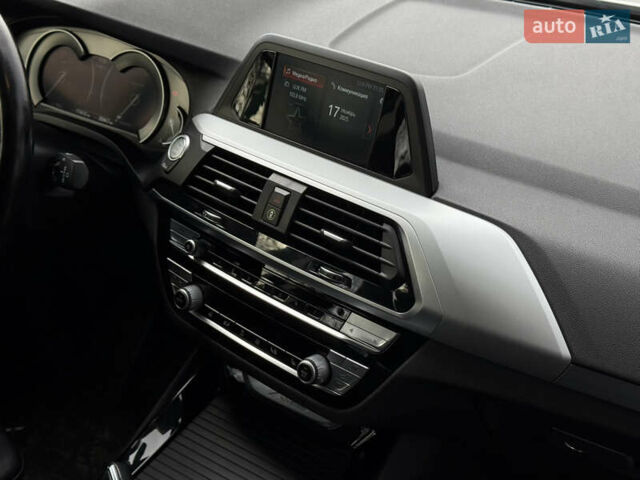 Белый БМВ Х3, объемом двигателя 2 л и пробегом 170 тыс. км за 24500 $, фото 9 на Automoto.ua