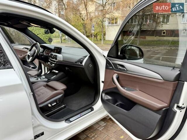 Белый БМВ Х3, объемом двигателя 2 л и пробегом 109 тыс. км за 31900 $, фото 58 на Automoto.ua