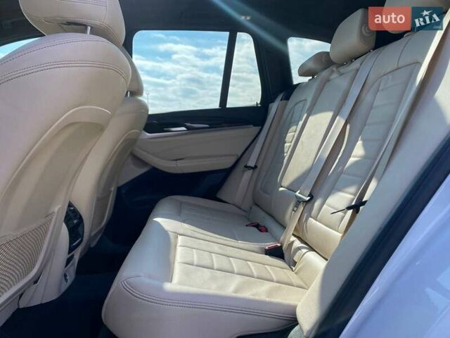 Білий БМВ Х3, об'ємом двигуна 2 л та пробігом 65 тис. км за 35490 $, фото 26 на Automoto.ua