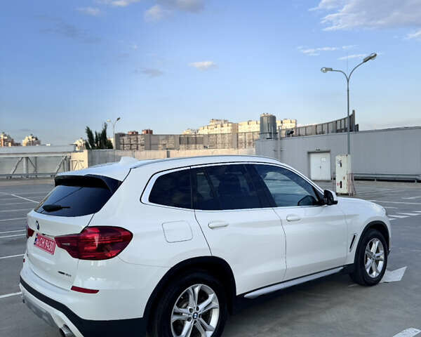 Белый БМВ Х3, объемом двигателя 2 л и пробегом 142 тыс. км за 25700 $, фото 4 на Automoto.ua