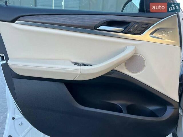 Белый БМВ Х3, объемом двигателя 2 л и пробегом 173 тыс. км за 28690 $, фото 14 на Automoto.ua