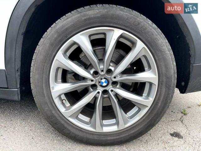 Белый БМВ Х3, объемом двигателя 2 л и пробегом 127 тыс. км за 25499 $, фото 16 на Automoto.ua