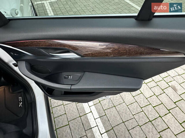 Белый БМВ Х3, объемом двигателя 2 л и пробегом 115 тыс. км за 30500 $, фото 29 на Automoto.ua