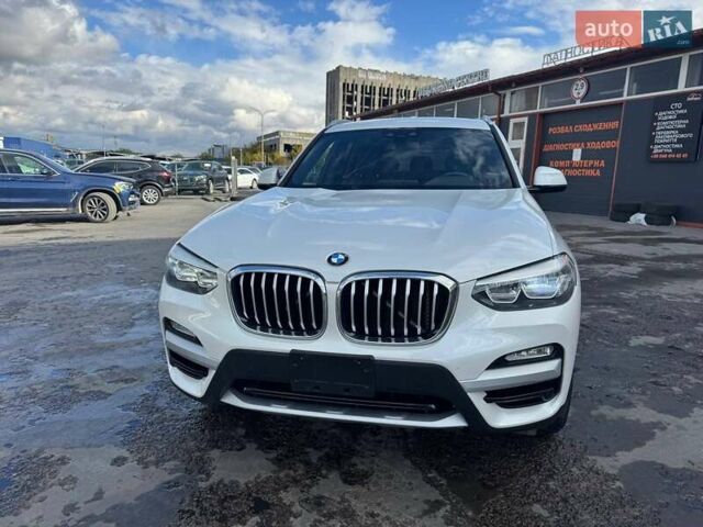 Белый БМВ Х3, объемом двигателя 2 л и пробегом 105 тыс. км за 24500 $, фото 1 на Automoto.ua