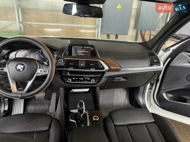 Белый БМВ Х3, объемом двигателя 2 л и пробегом 68 тыс. км за 27999 $, фото 6 на Automoto.ua