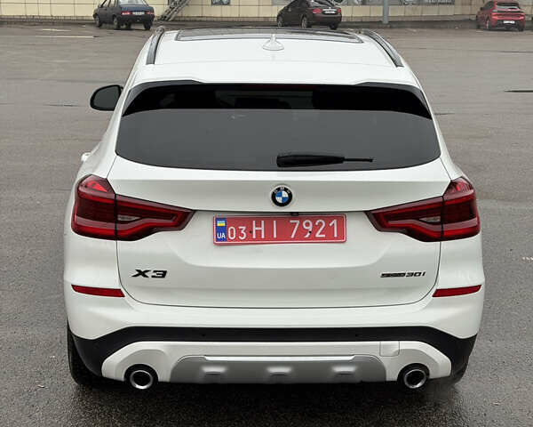 Белый БМВ Х3, объемом двигателя 2 л и пробегом 115 тыс. км за 25399 $, фото 6 на Automoto.ua