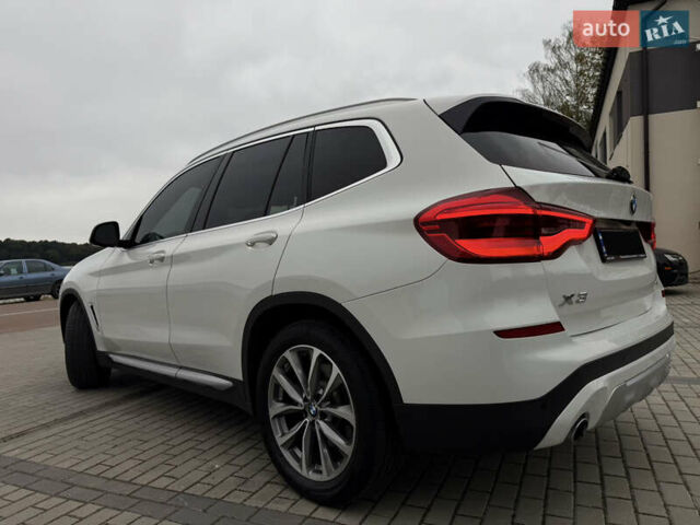 Білий БМВ Х3, об'ємом двигуна 2 л та пробігом 198 тис. км за 21400 $, фото 4 на Automoto.ua