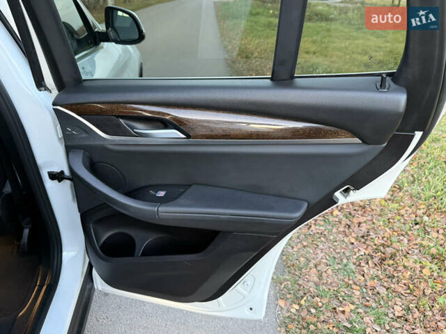 Белый БМВ Х3, объемом двигателя 2 л и пробегом 178 тыс. км за 21999 $, фото 22 на Automoto.ua