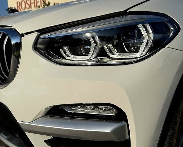 Білий БМВ Х3, об'ємом двигуна 2 л та пробігом 82 тис. км за 26000 $, фото 14 на Automoto.ua