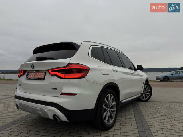 Білий БМВ Х3, об'ємом двигуна 2 л та пробігом 198 тис. км за 20800 $, фото 6 на Automoto.ua