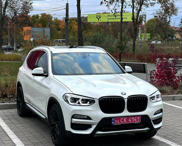 Белый БМВ Х3, объемом двигателя 2 л и пробегом 115 тыс. км за 30500 $, фото 3 на Automoto.ua