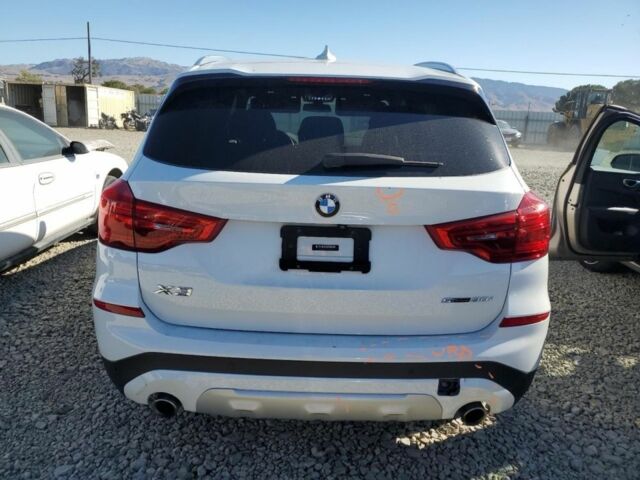 Білий БМВ Х3, об'ємом двигуна 2 л та пробігом 128 тис. км за 20900 $, фото 6 на Automoto.ua
