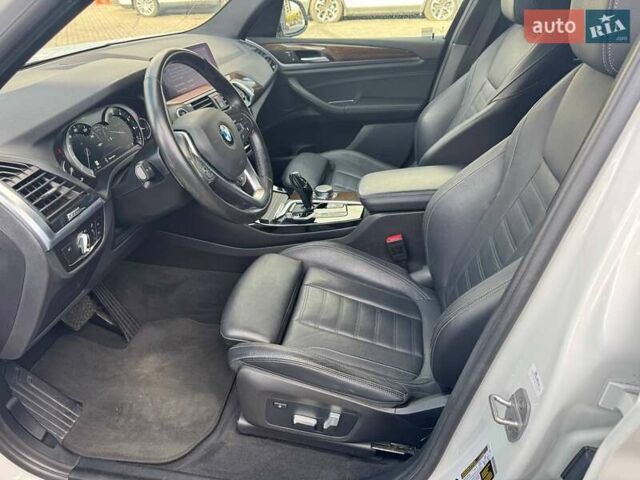 Белый БМВ Х3, объемом двигателя 2 л и пробегом 105 тыс. км за 24500 $, фото 13 на Automoto.ua
