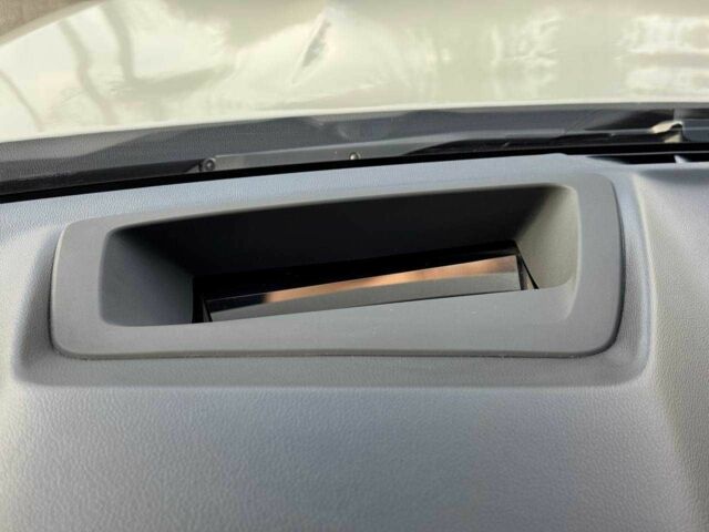 Белый БМВ Х3, объемом двигателя 2 л и пробегом 90 тыс. км за 28000 $, фото 18 на Automoto.ua