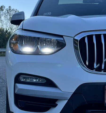 Білий БМВ Х3, об'ємом двигуна 2 л та пробігом 186 тис. км за 23000 $, фото 12 на Automoto.ua