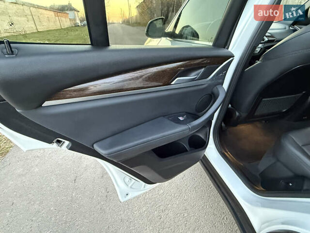 Белый БМВ Х3, объемом двигателя 2 л и пробегом 178 тыс. км за 21999 $, фото 57 на Automoto.ua