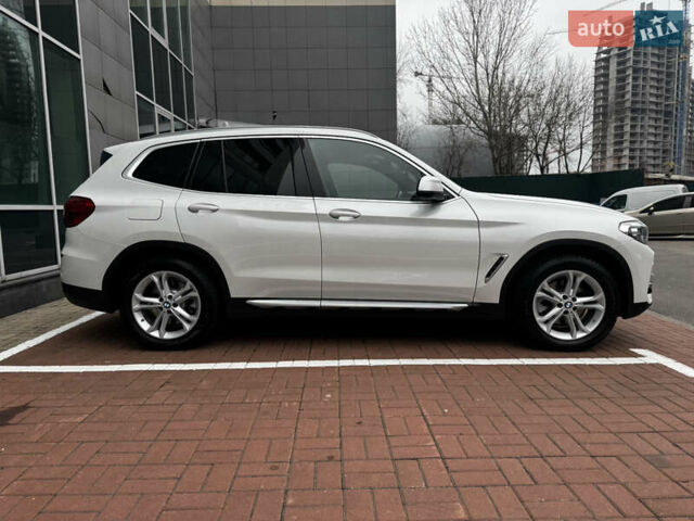 Белый БМВ Х3, объемом двигателя 2 л и пробегом 82 тыс. км за 27000 $, фото 4 на Automoto.ua