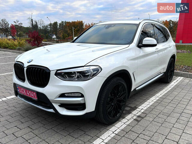 Белый БМВ Х3, объемом двигателя 2 л и пробегом 115 тыс. км за 30500 $, фото 2 на Automoto.ua