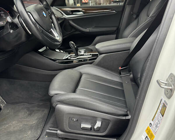 Белый БМВ Х3, объемом двигателя 2 л и пробегом 115 тыс. км за 25399 $, фото 27 на Automoto.ua